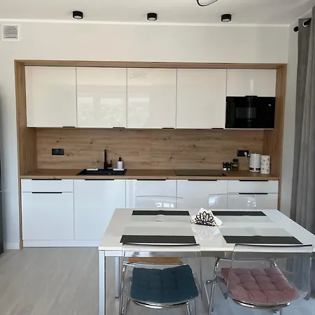 Esensja Iii Apartment *